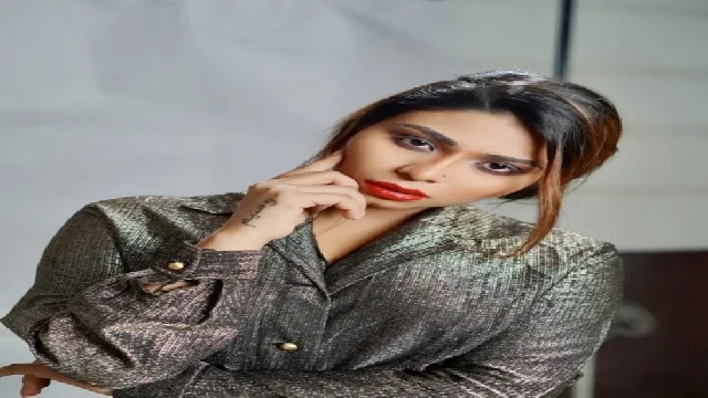 Anam Khan